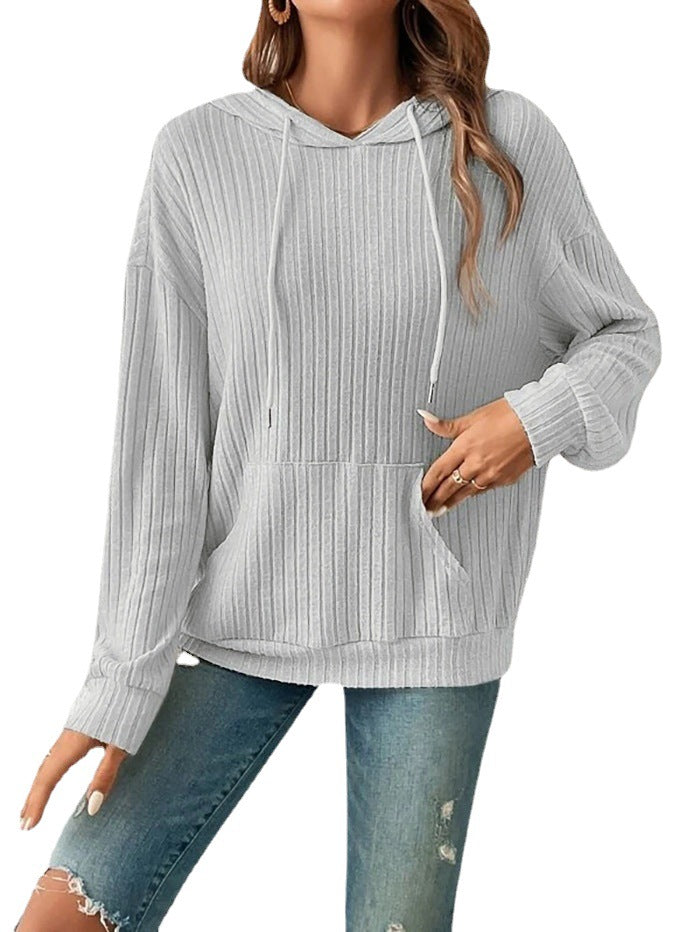 Hooded sweater for women with ribbed structure and kangaroo pocket Lune London