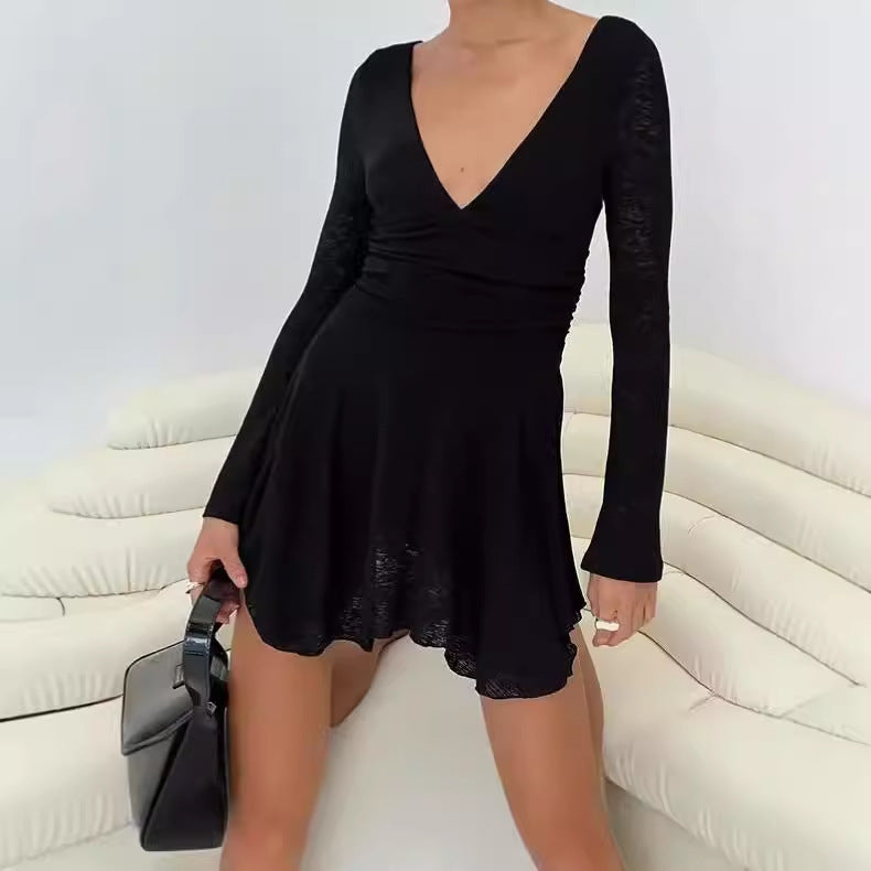 Playfully cut mini dress for women with V-neck and long sleeves Lune London