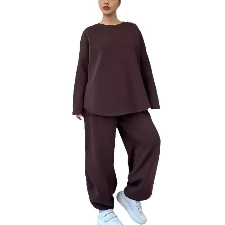 Ladies Cozy Oversized Sweat Set with spacious pockets and a comfortable fit Lune London