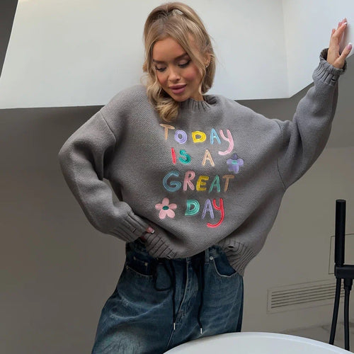 Oversized sweatshirt for women with colorful embroidery design Lune London