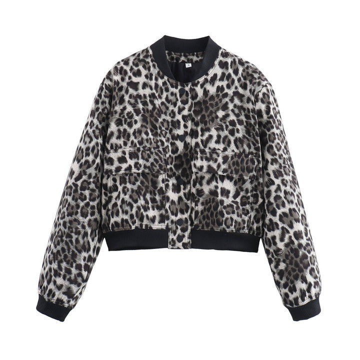 Trendy utility jacket for women with practical pockets and elegant cut Lune London