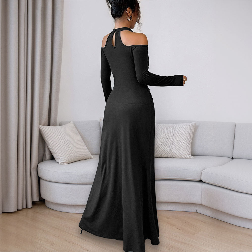 Robe de soirée ajustée pour femmes avec design à manches dénudées et accents floraux Chic & Stil
