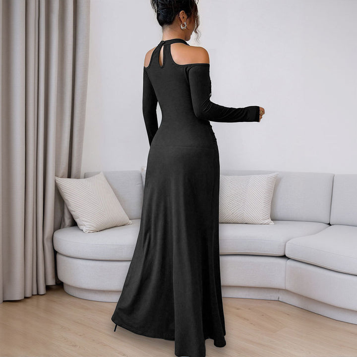 Robe de soirée ajustée pour femmes avec design à manches dénudées et accents floraux Chic & Stil