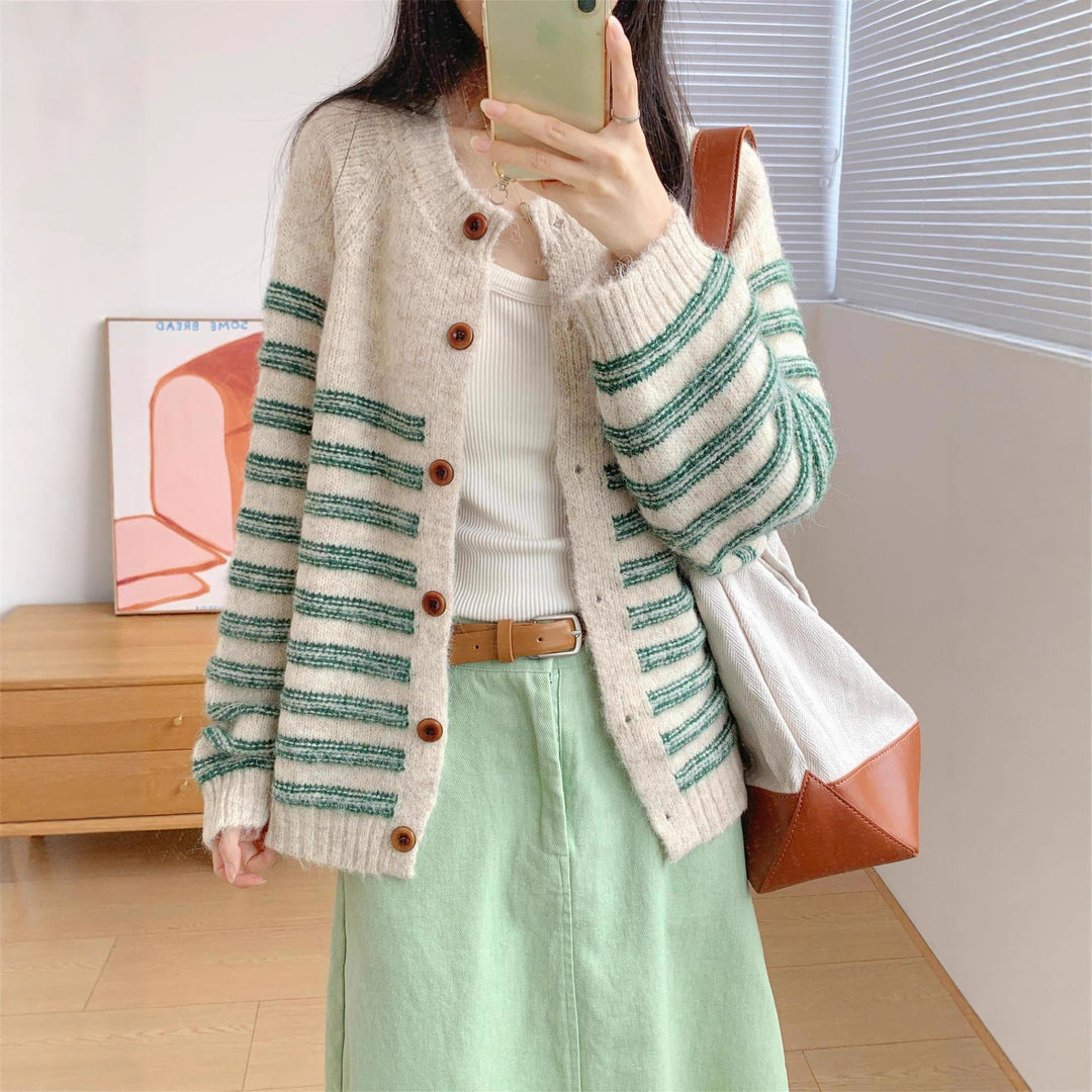 Comfortable cardigan jacket for women with contrasting stripes and large buttons Lune London