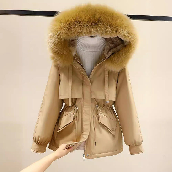 Winter ladies with functional zipper and removable faux fur collar Lune London