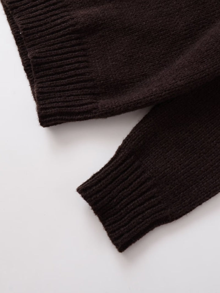 Casual knitted sweater for women with round neck and drop shoulders Lune London