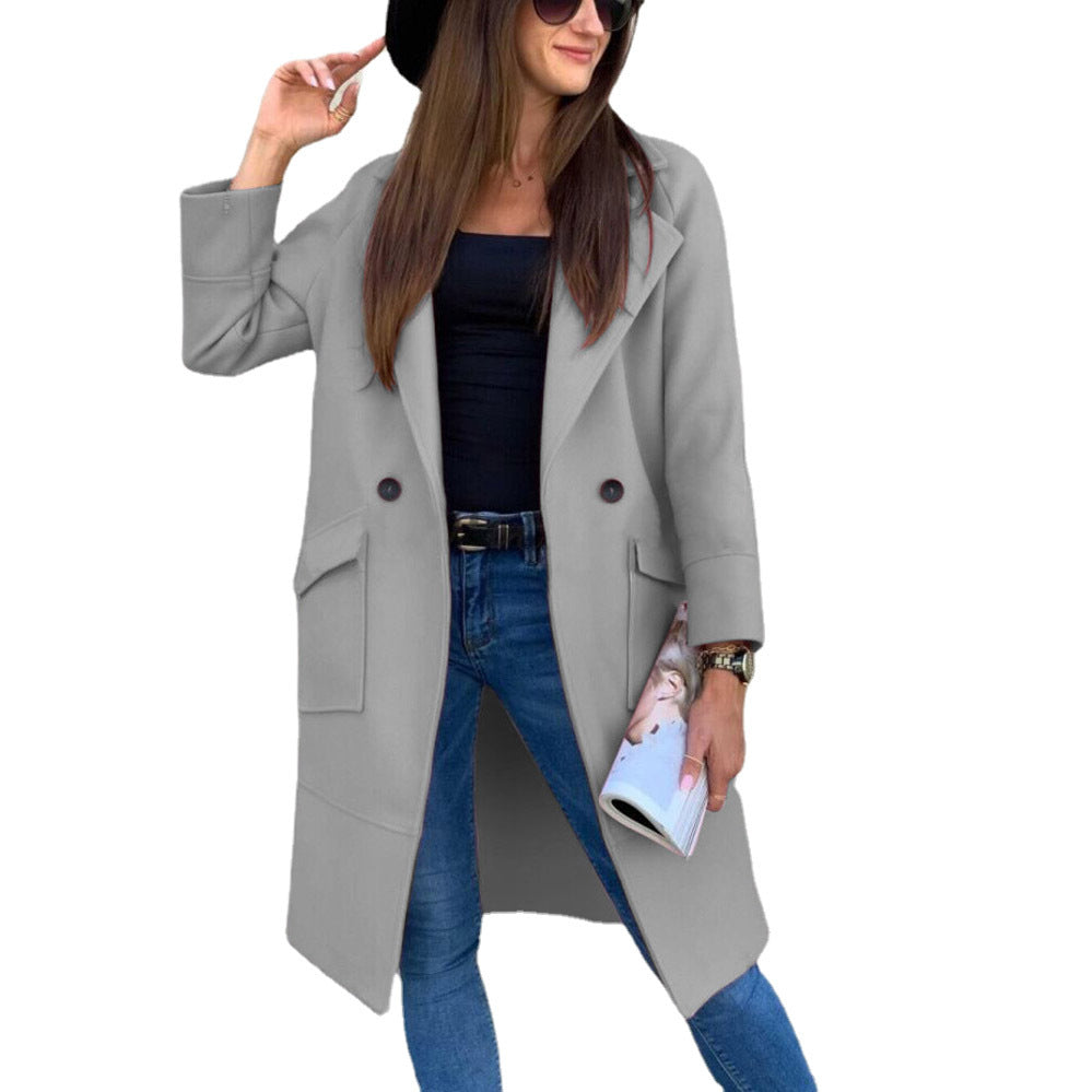 Elegant trench coat for women with deep pockets and chic cut Lune London