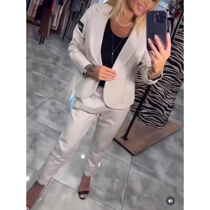 Women Elegant business-casual suit set with fine stripes and a modern fit Lune London