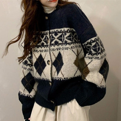 Women's chunky knit cardigan with decorative Norwegian pattern Lune London