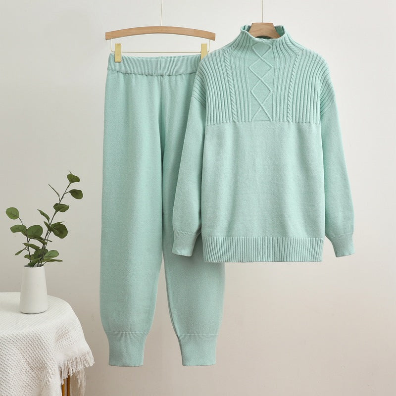 Comfortable knitted loungewear set for women with high collar and ribbed structure Lune London