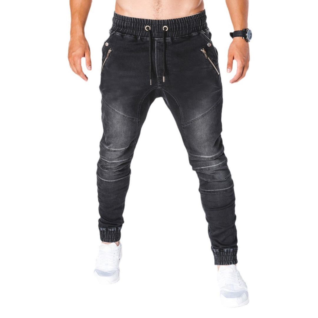 Men's jogger pants in a modern skinny fit with a stretchy cotton blend and sporty details Lune London