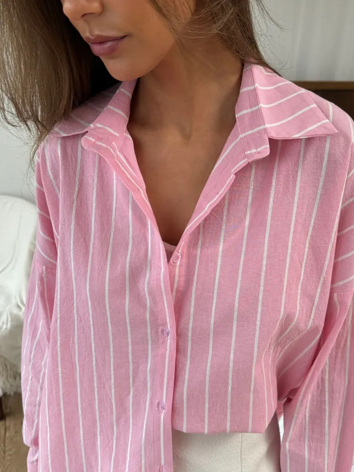 Casual blouse for women with fine stripes and a lightweight material Lune London