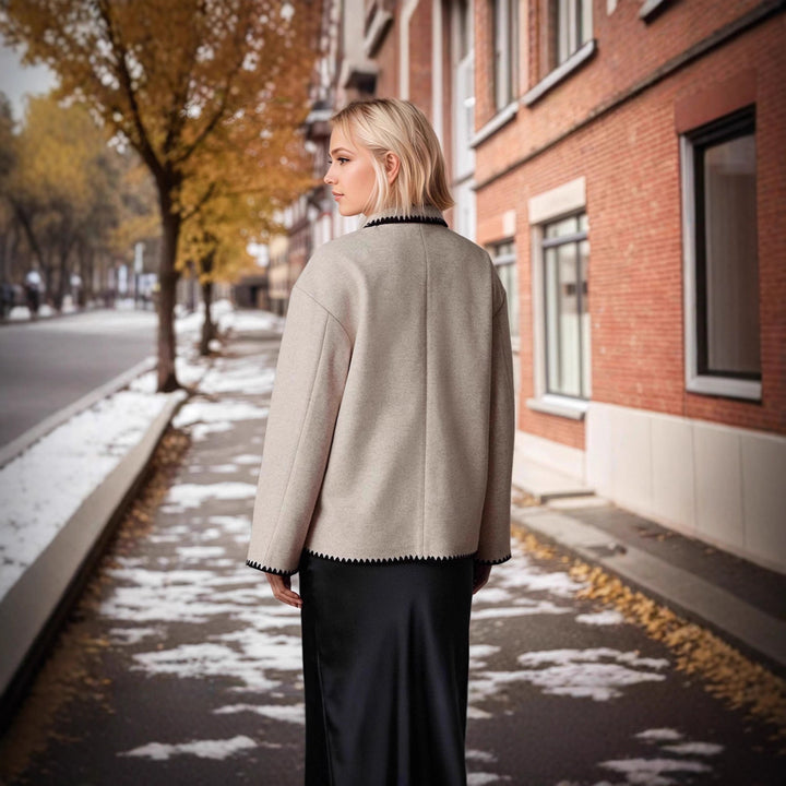 Wool jacket for women with contrasting details and large pockets Lune London
