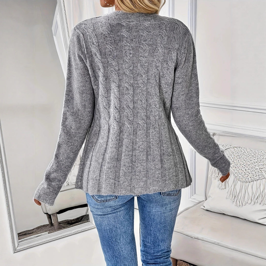 Cardigan féminin avec une structure de câble unique et des détails de boutons modernes Chic & Stil