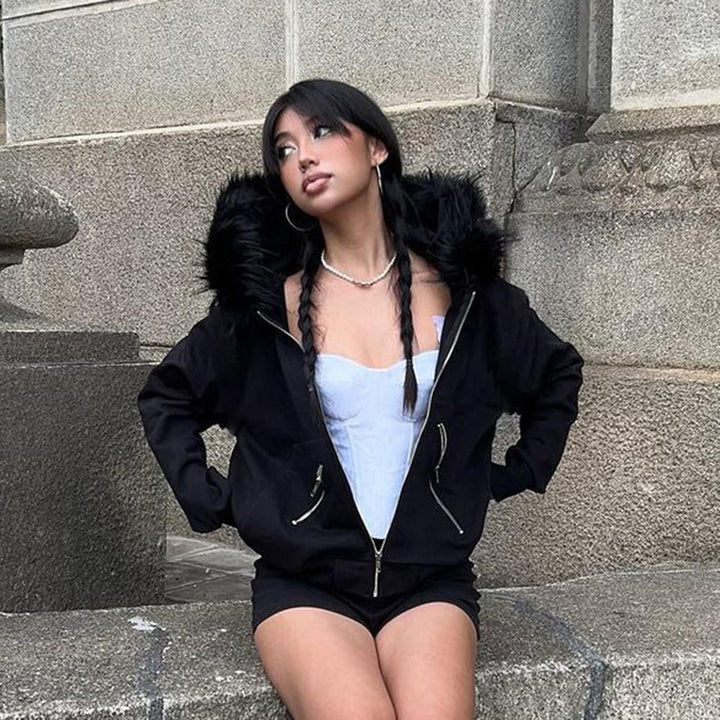 Warm sweatshirt jacket for women with removable faux fur collar Lune London