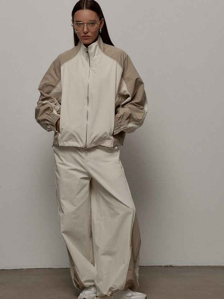 Women's sporty jacket with high collar and zipper Chic & Stil