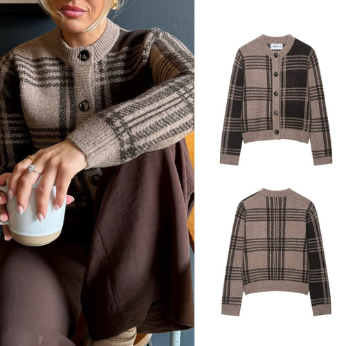 Casual checked knitted jacket for ladies with button closure Lune London