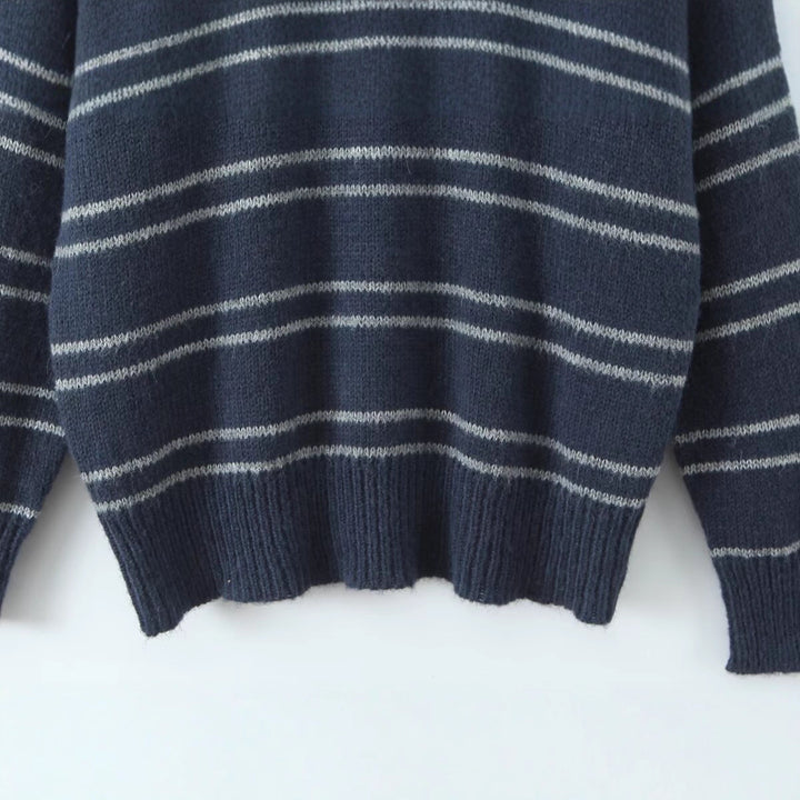 Pull décontracté pour femmes avec col contrasté et rayures modernes Chic & Stil