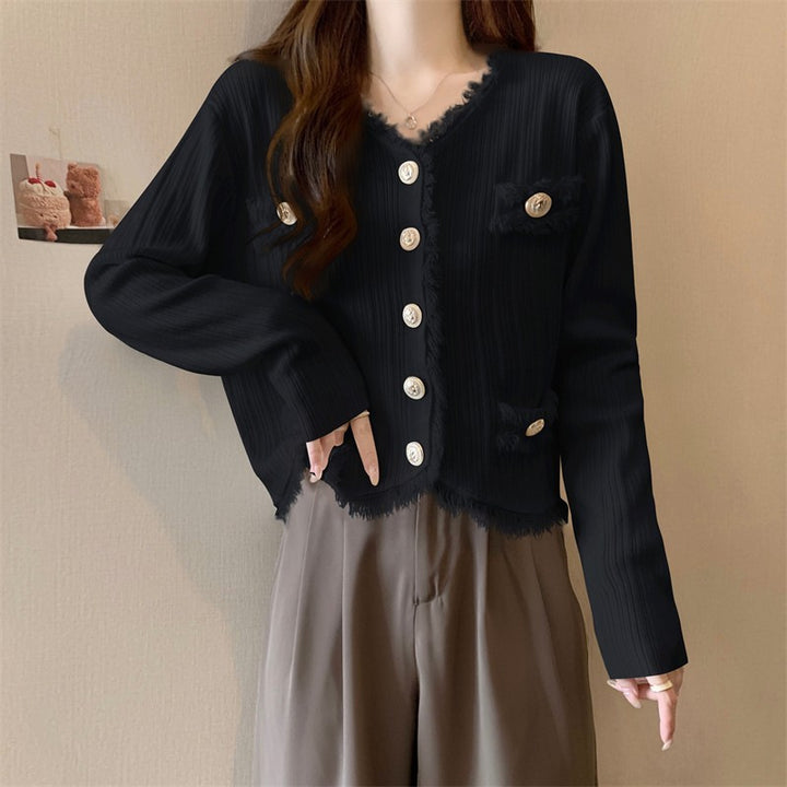 Women comfortable cardigan with subtle fringes and fashionable buttons