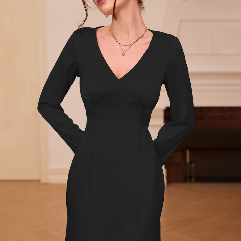 Robe midi élégante pour femmes avec décolleté en V et manches longues Chic & Stil