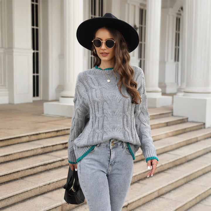 Pull femme en tricot épais avec un motif en câble unique et des accents tendance Chic & Stil