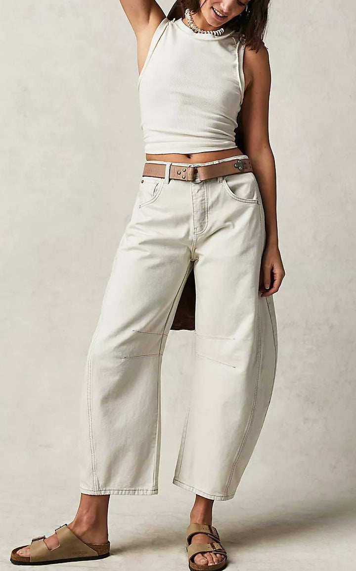 Comfortable and casual jeans for women with a loose fit Lune London