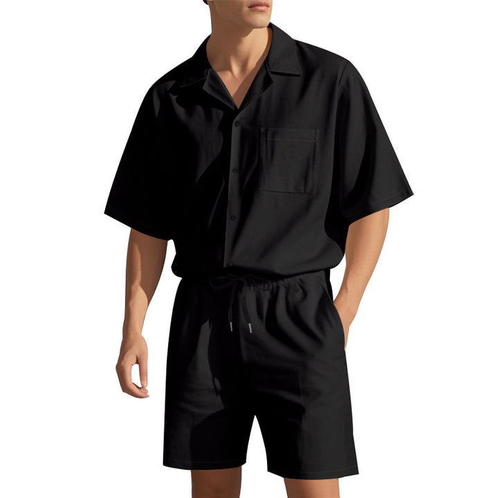 Comfortable short suit for men with elastic waistband and practical pockets Lune London