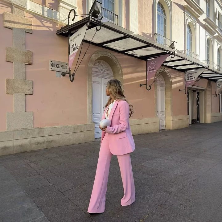 Women Elegant and Loose Palazzo Pants in Flowing Material with Elastic Waist Lune London