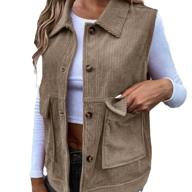 Casual women's cardigan with practical pockets and textured corduroy material Lune London