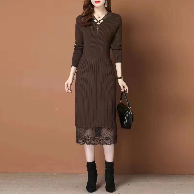 Robe en tricot pour femmes avec élégant bord en dentelle et décolleté en V Lune London