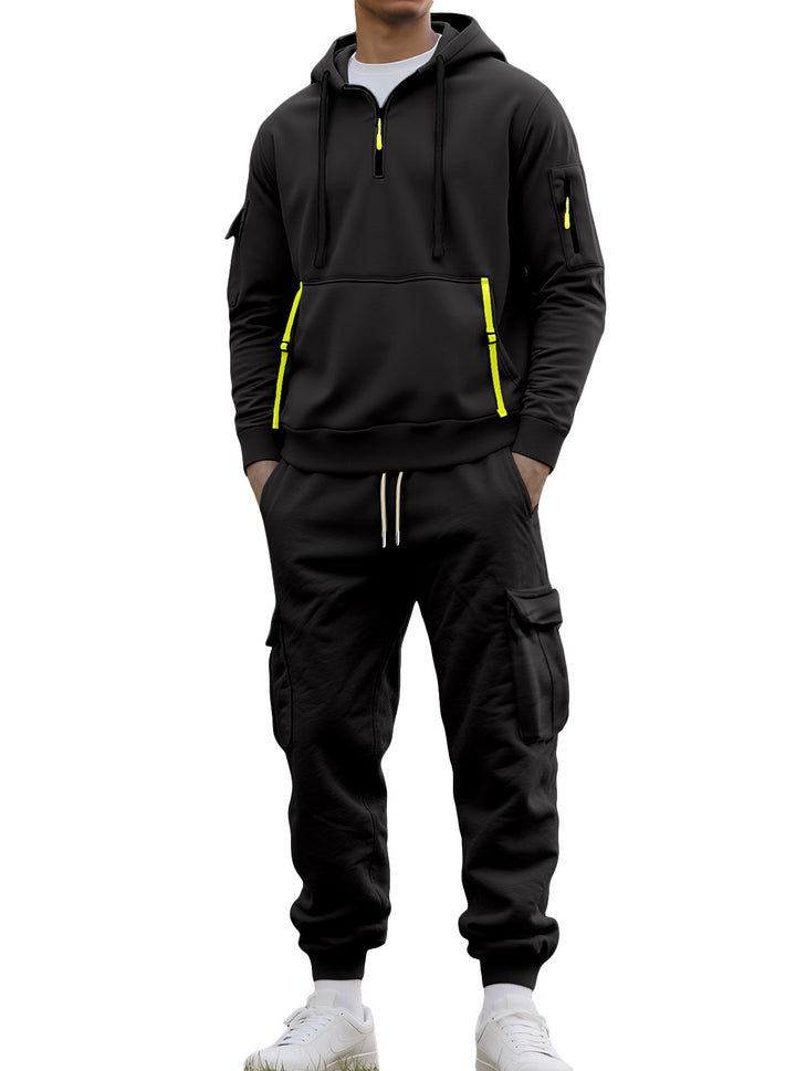 Functional sports set for men with hood and practical pockets Lune London
