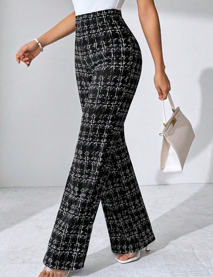 High-waisted Palazzo pants for women with textured plaid pattern Lune London