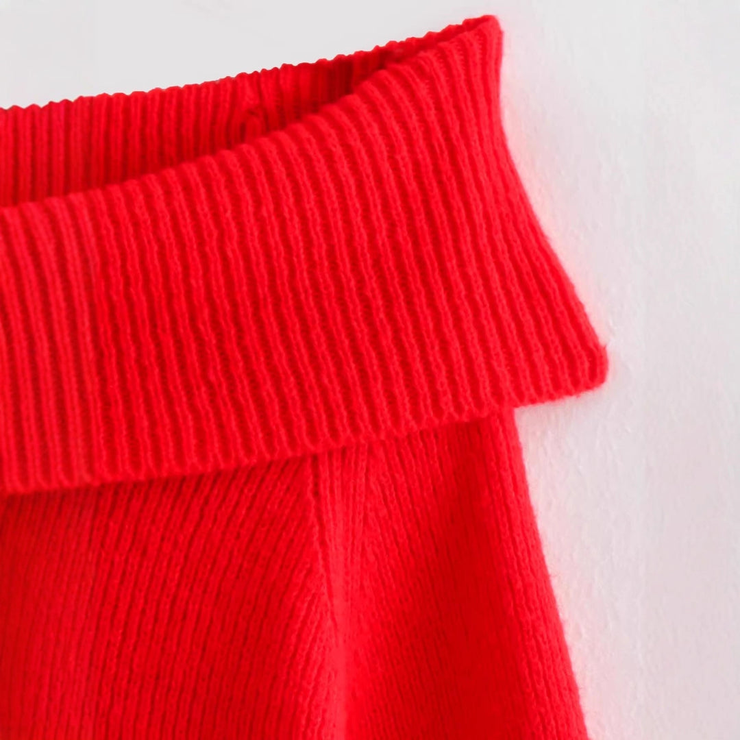 Elegant knitted sweater for women with wide turtleneck Lune London