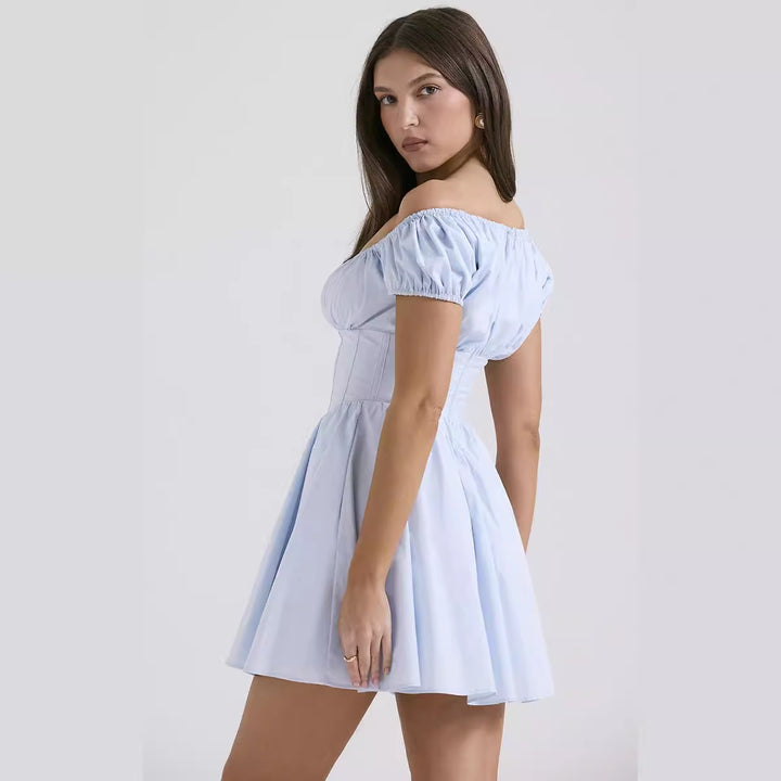 Short summer dress for women with a chic gathered collar and button details Chic & Stil