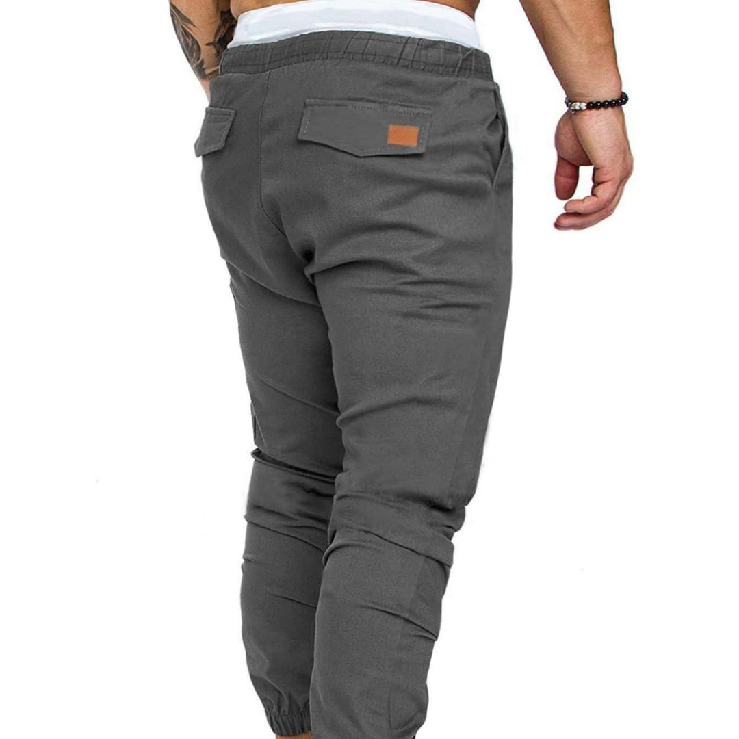 Casual men's jogging pants with elastic waistband and practical zipped pockets Lune London