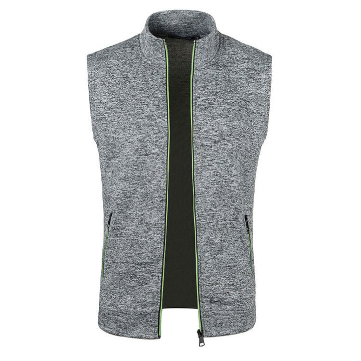 Functional sports jacket for men with breathable inserts and practical pockets Lune London