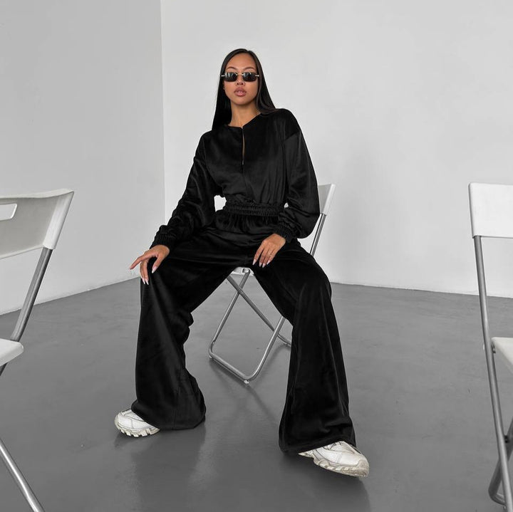 Comfortable polar set for women with a loose fit and an elastic waist Lune London