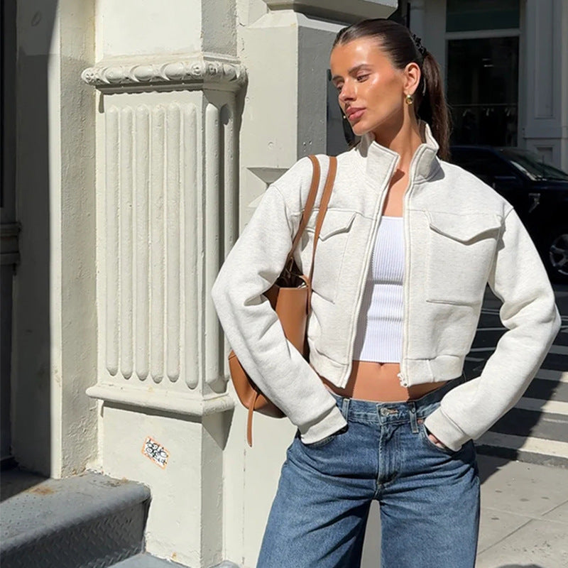 Casual short jacket for women with applied pockets Lune London