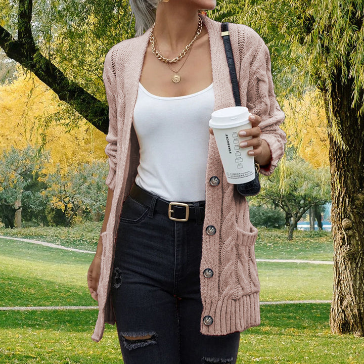 Chunky knit cardigan for women with pockets and trendy twisted pattern Lune Londonl