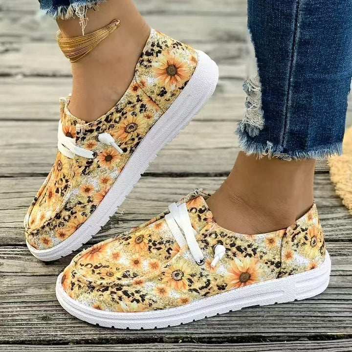 Leisure sneakers for women Designer with floral pattern and comfortable sole Lune London