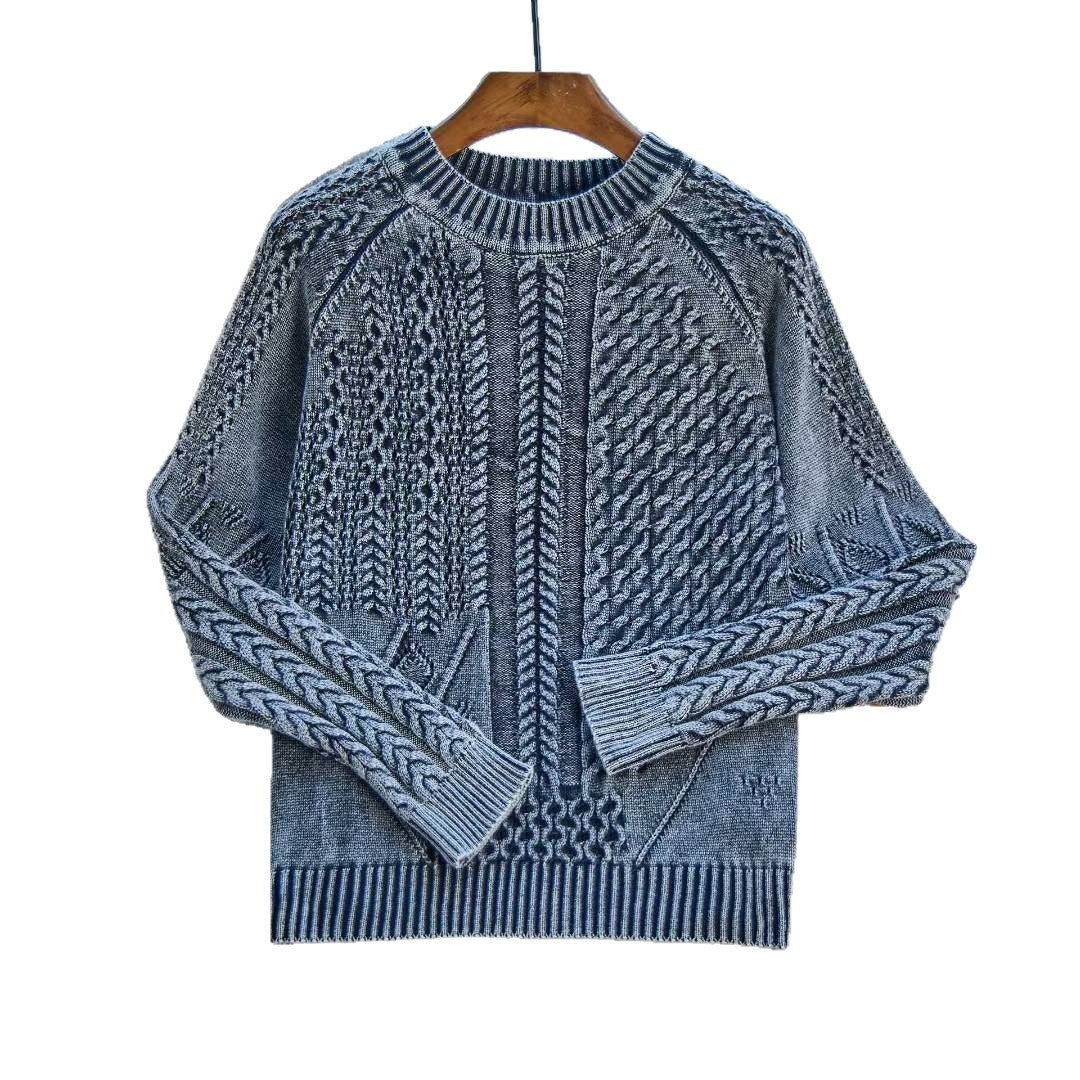 Cozy knitted sweater for women with a structured twisted pattern Lune London