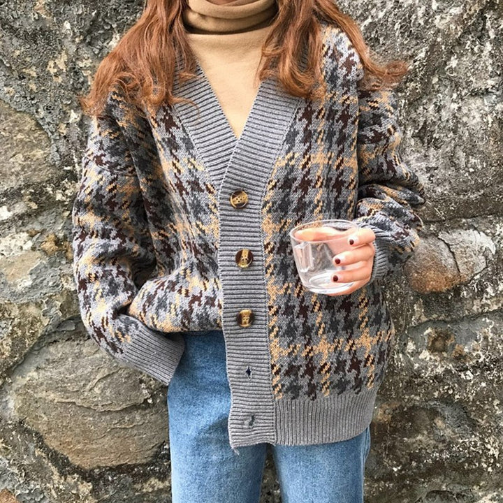 Women's houndstooth knit jacket with large wooden buttons Lune London