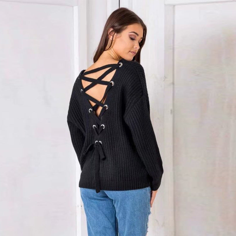 Women's sweater with a unique design at the back and a decorative lace Lune London
