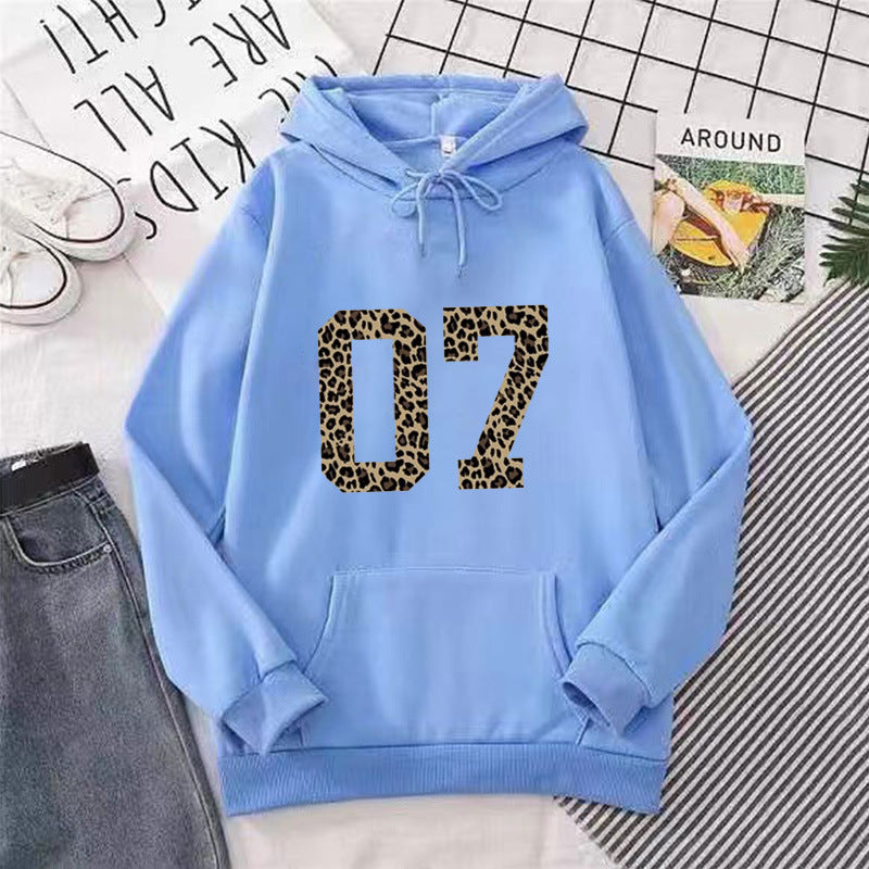 Women's Hoodie with Modern Animal Print Chic & Stil