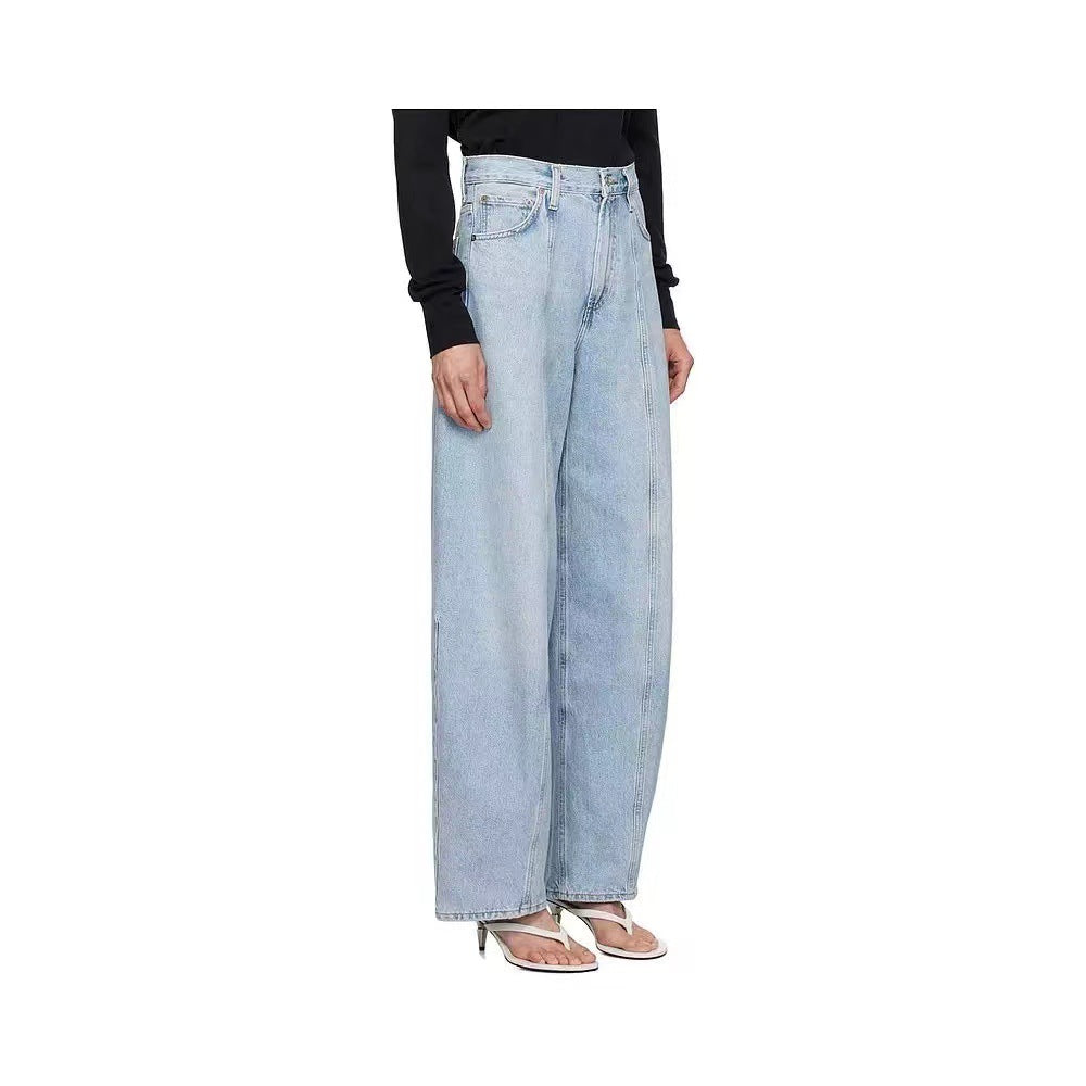 Ladies high-waisted wide denim pants with side pockets and modern details Lune London