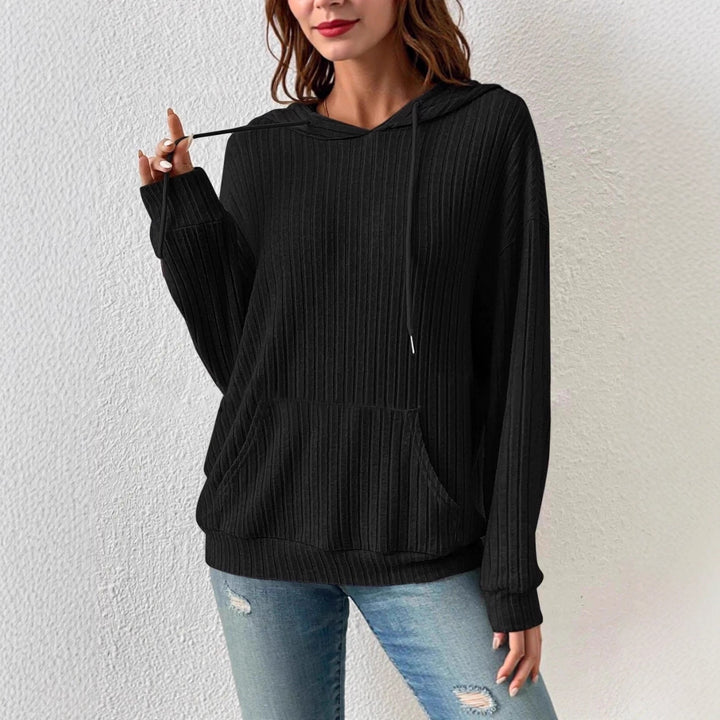 Casual hooded sweatshirt for women with fine ribbed knit and kangaroo pocket Lune London