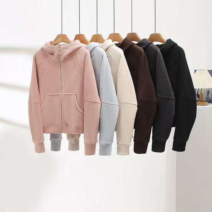 Veste à capuche confortable pour femme avec col montant et poches pratiques Chic & Stil