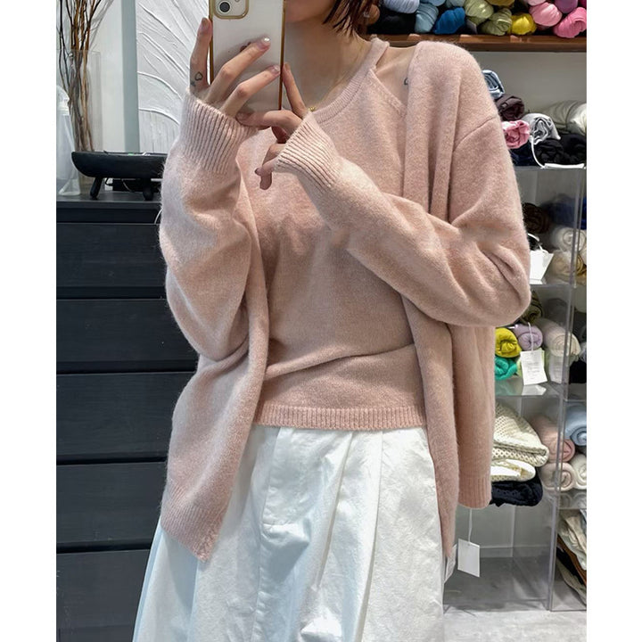 Warm wool cardigan for women with a modern cut and casual sleeves Lune London