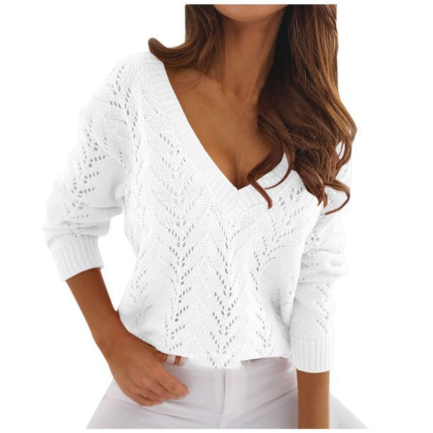 Knit sweater for women with V-neck and delicate pattern Lune London