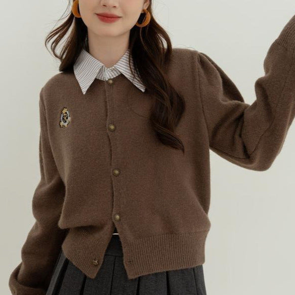 Cardigan tricot en cachemire pour femmes avec boutons dorés Chic & Stil